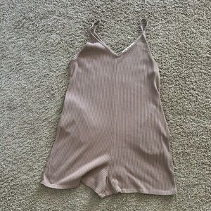 Tan ribbed pocket romper three bird nest
